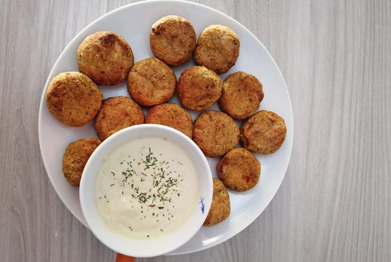 polpette-di-zucchine-pomodori-secchi-e-farina-di-ceci